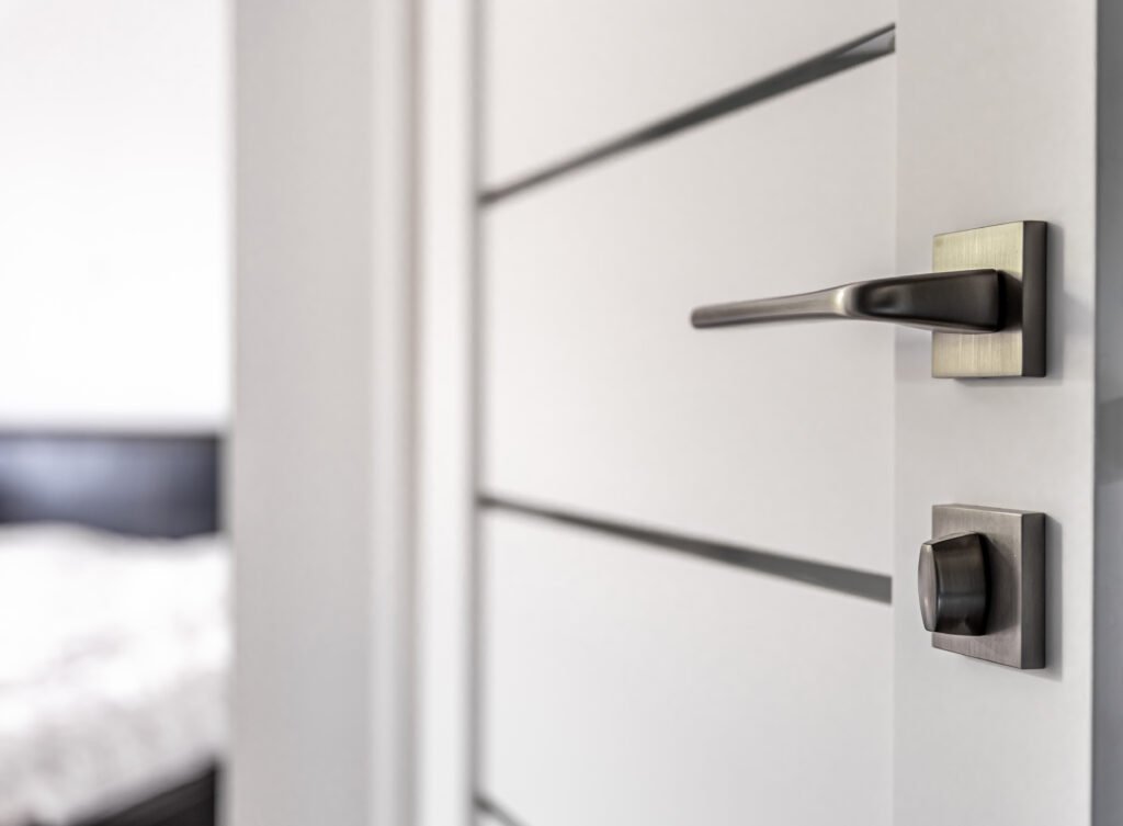door knob replacement